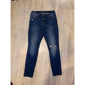 Women’s Old Navy Rockstar midrise size 8 Distressed